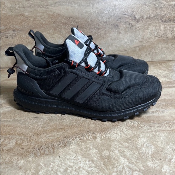 NWT Men’s Adidas UltraBoost C.RDY Cold Ready Lab Black Running Shoes Sz 10.5 - Picture 1 of 7